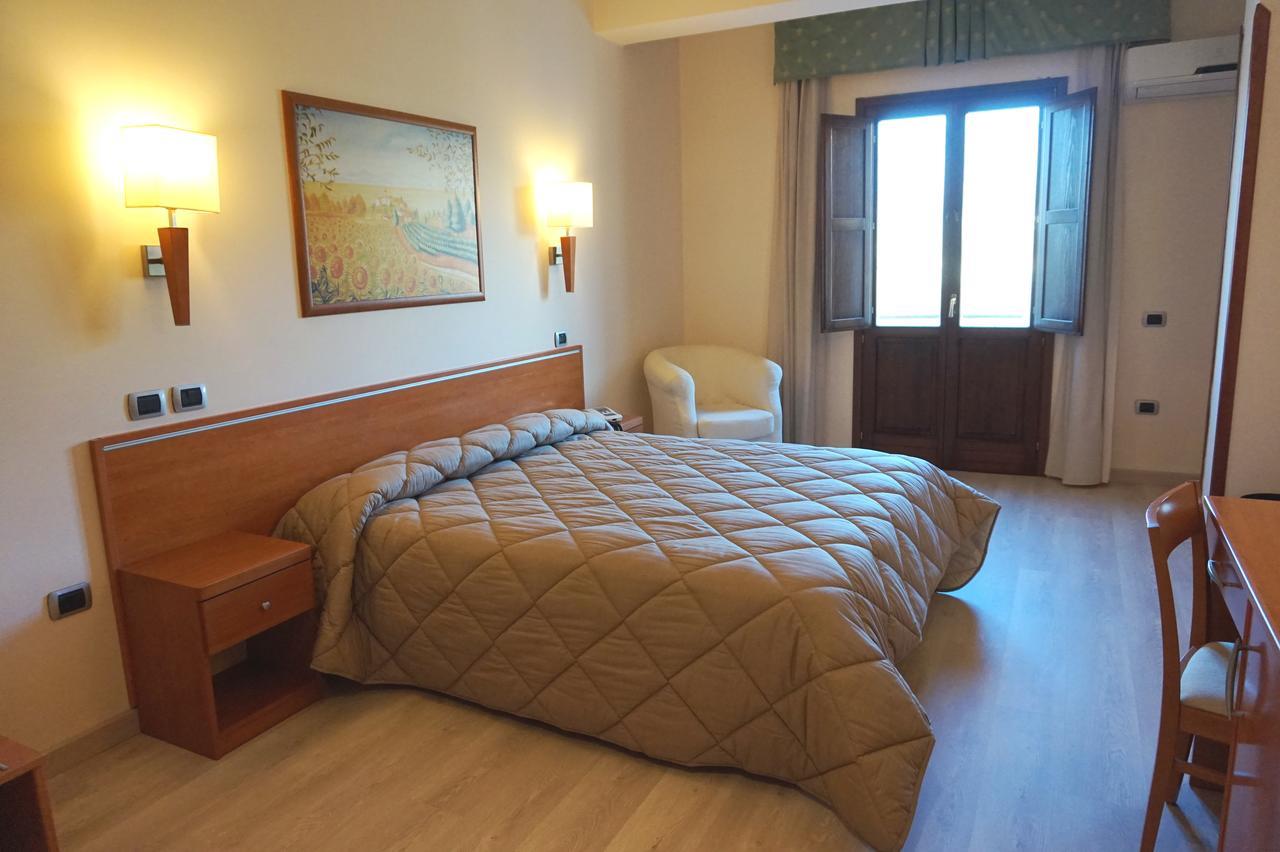 Bel Sito Hotel Due Torri Manocalzati Kültér fotó