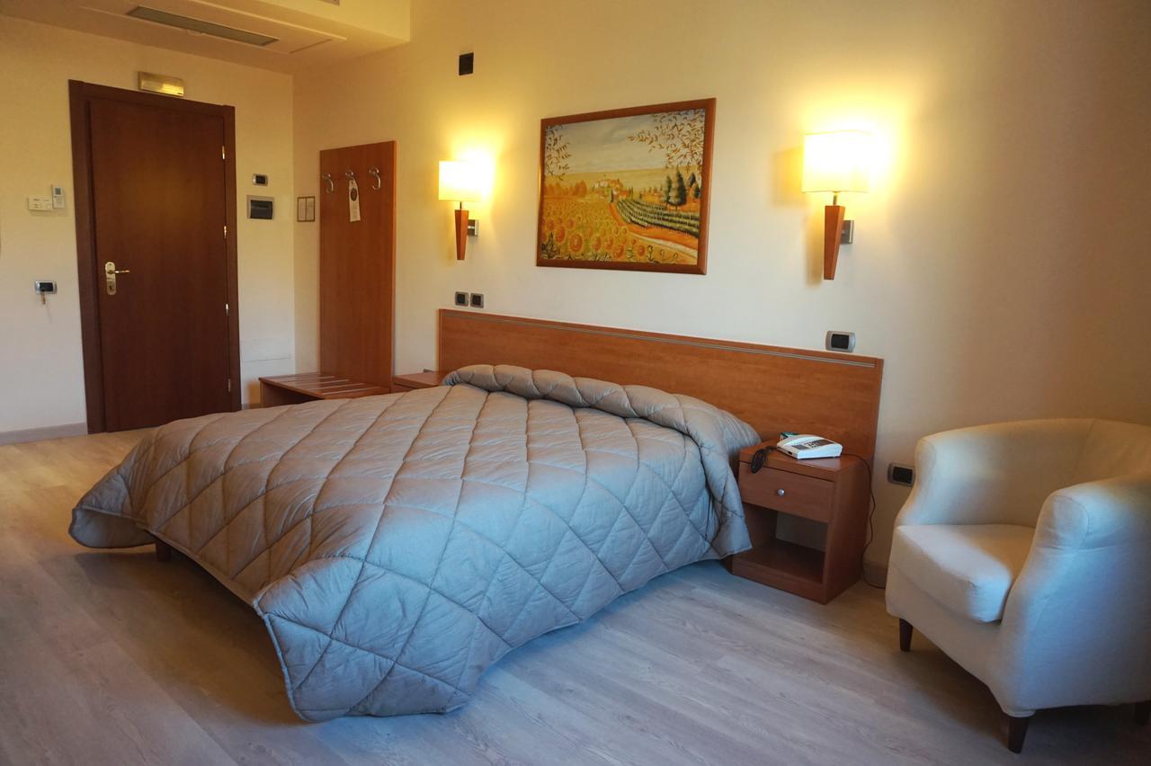 Bel Sito Hotel Due Torri Manocalzati Kültér fotó