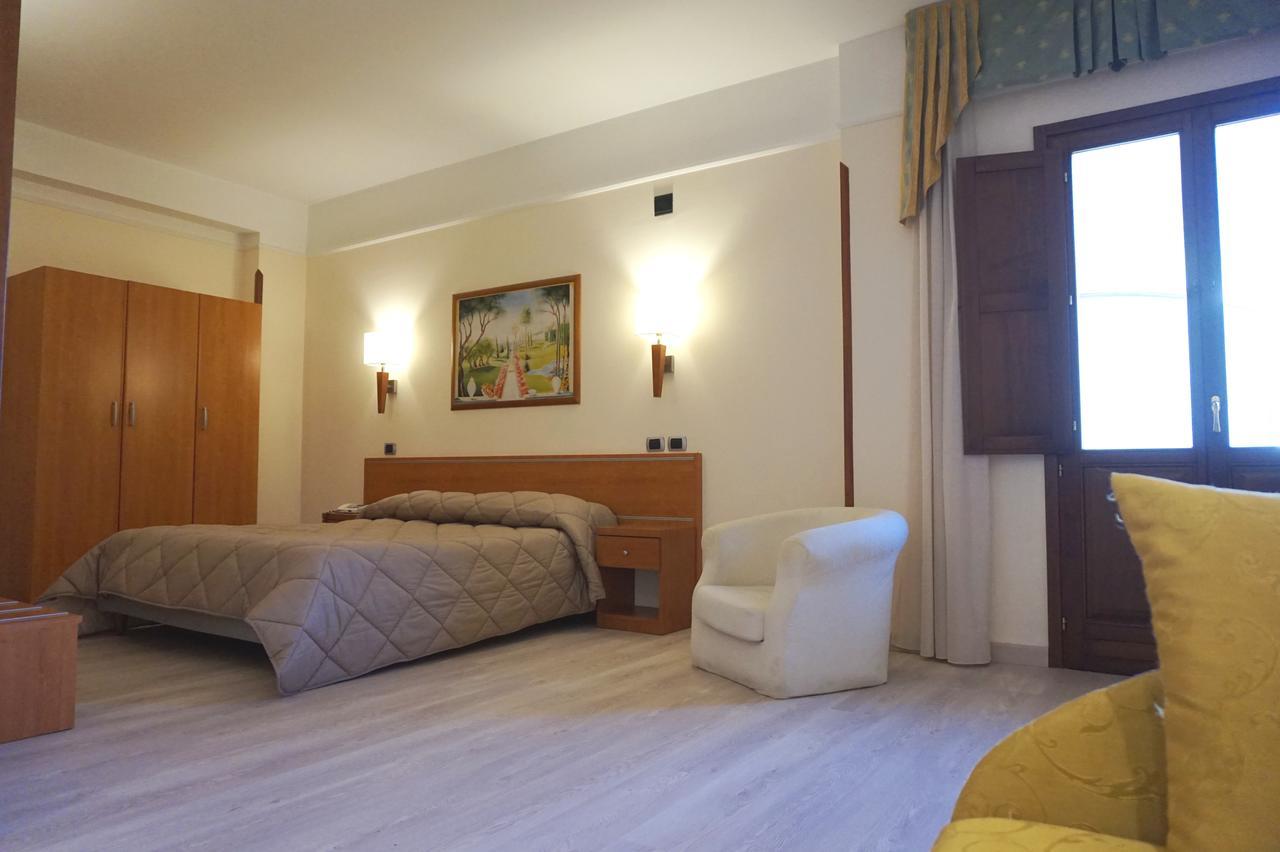 Bel Sito Hotel Due Torri Manocalzati Kültér fotó