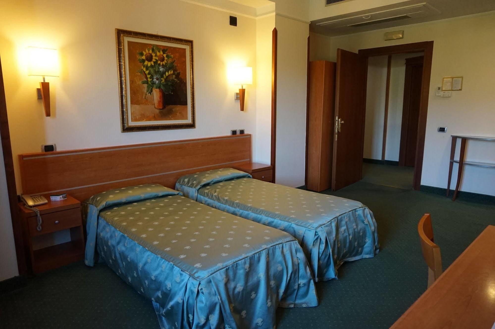 Bel Sito Hotel Due Torri Manocalzati Kültér fotó