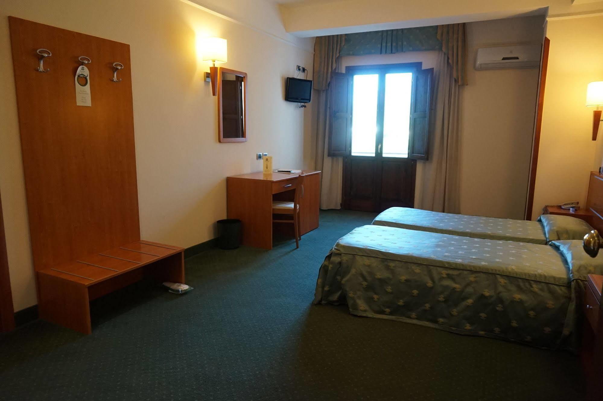 Bel Sito Hotel Due Torri Manocalzati Kültér fotó